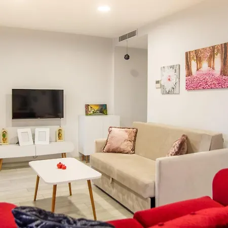 Splendid Flat With Shared Pool And Backyard Close To The Beach In Cesme Altinyunus