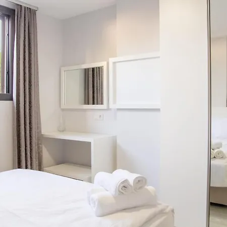 Splendid Flat With Shared Pool And Backyard Close To The Beach In Cesme Appartamento